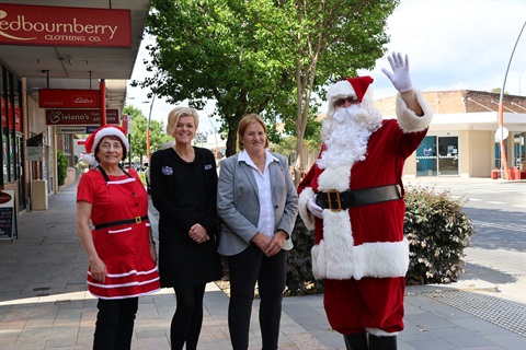 Singleton Mayor Sue Moore, Business Singleton Laura Kelly, Singleton Rotary John and Isabella Bailey (8).JPG